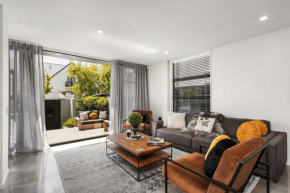 A luxurious Retreat Sleeps 6